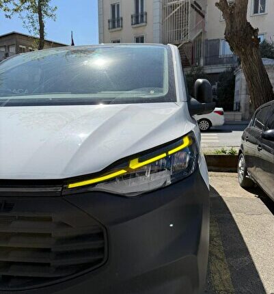 Ford Transit 2023-25 Gündüz Led Sticker Koyu Sarı